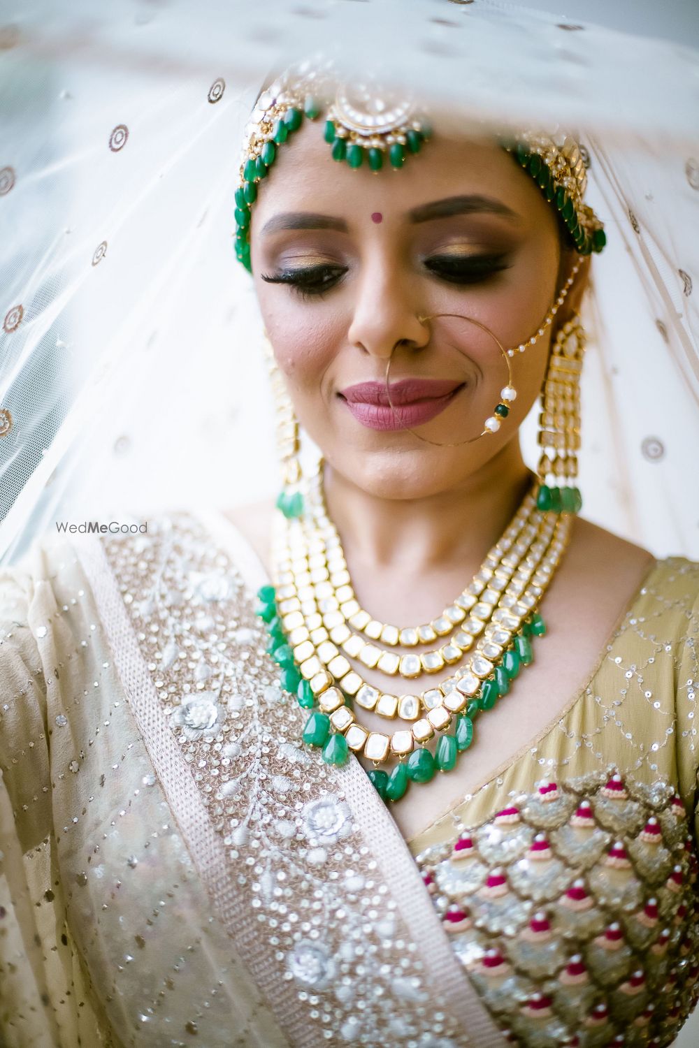 Photo of pretty bridal portrait