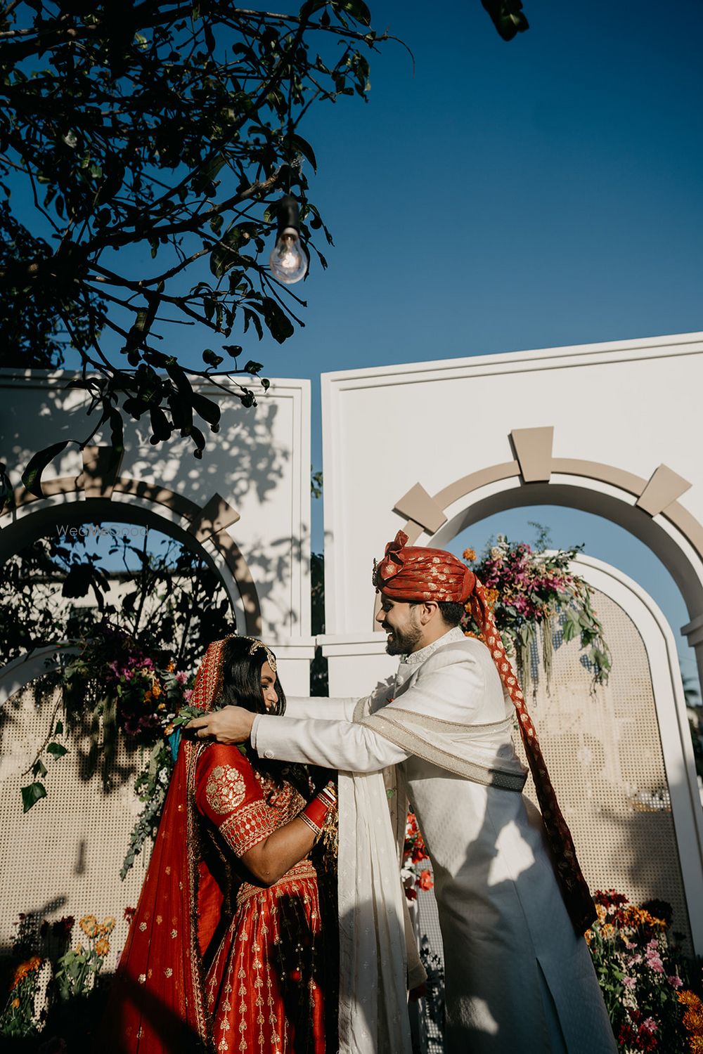 Photo of Couple shot during varmala ceremony