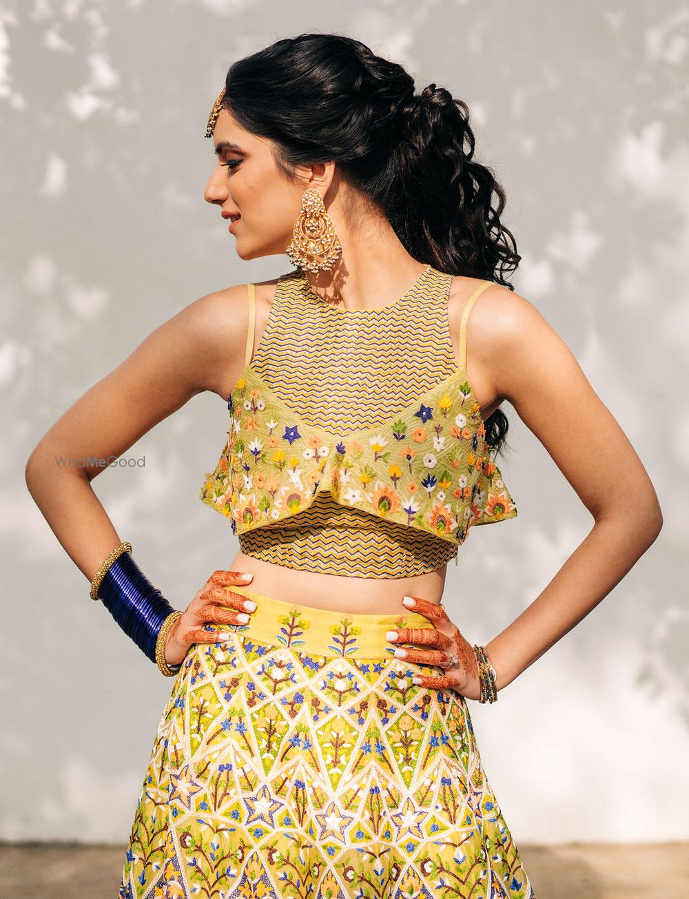 Photo of A unique blouse design for mehendi lehenga