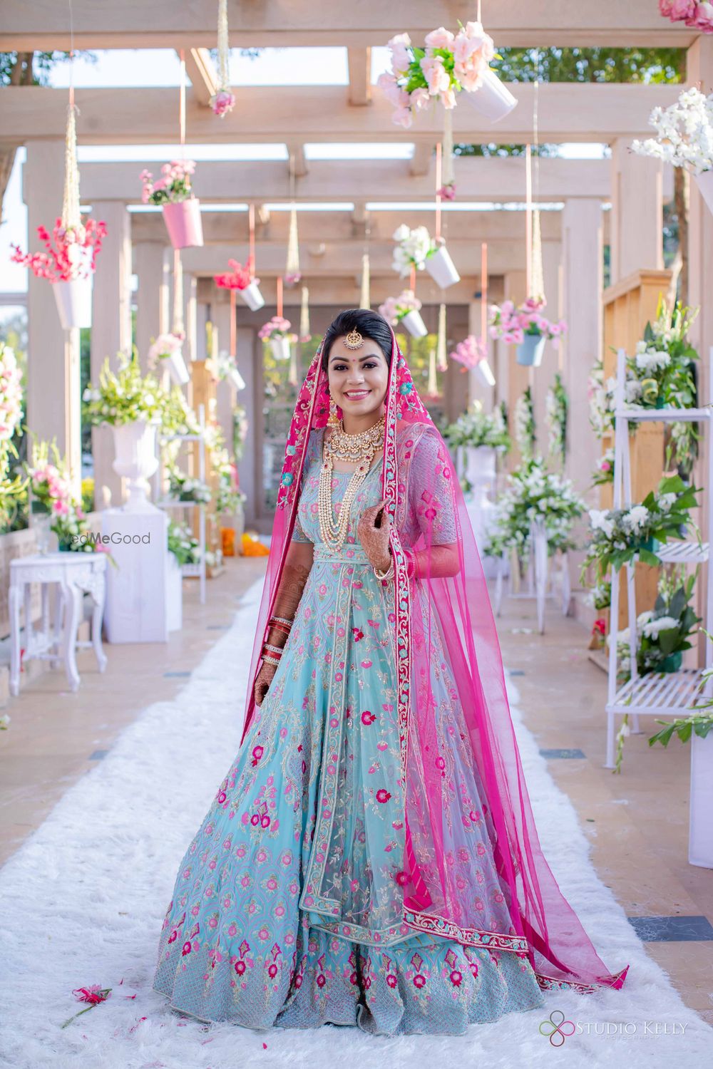 Photo of offbeat sikh bride with anarkali and contrasting dupatta