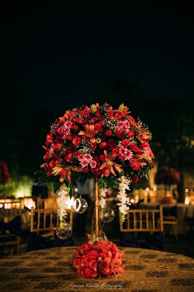 Photo of Lavish centrepiece idea for winter wedding