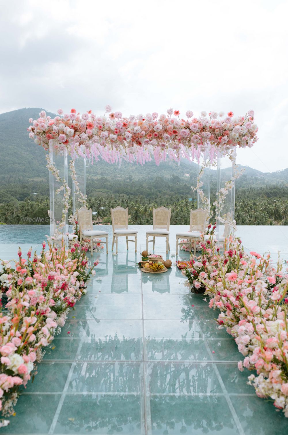 Photo of unique floral mandap