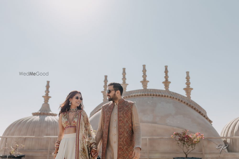 Photo of couple portrait on mehendi day