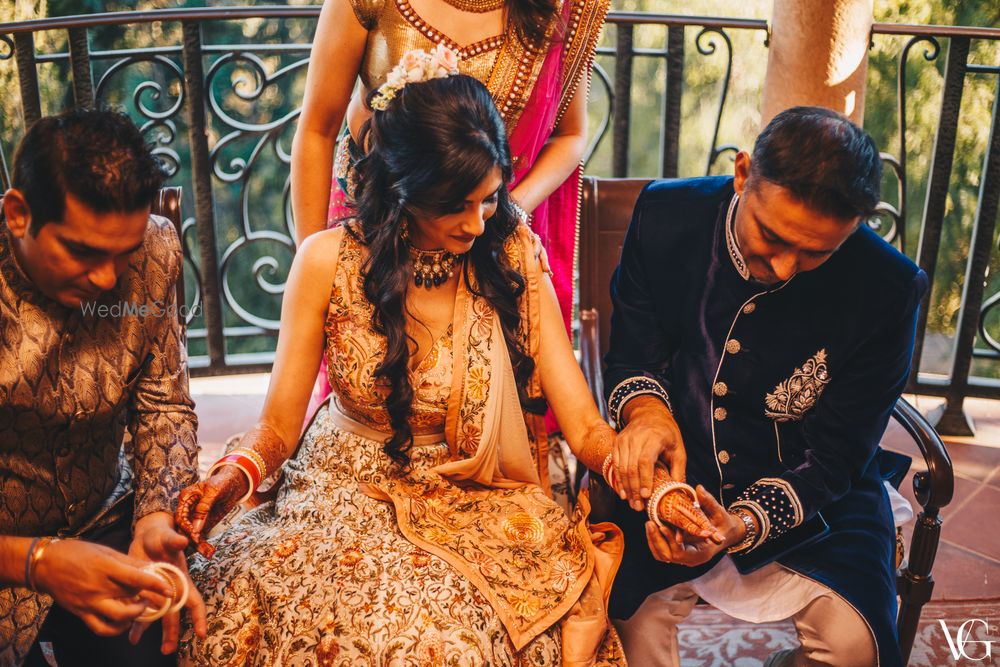 Photo of Bridal portrait on her chooda ceremony