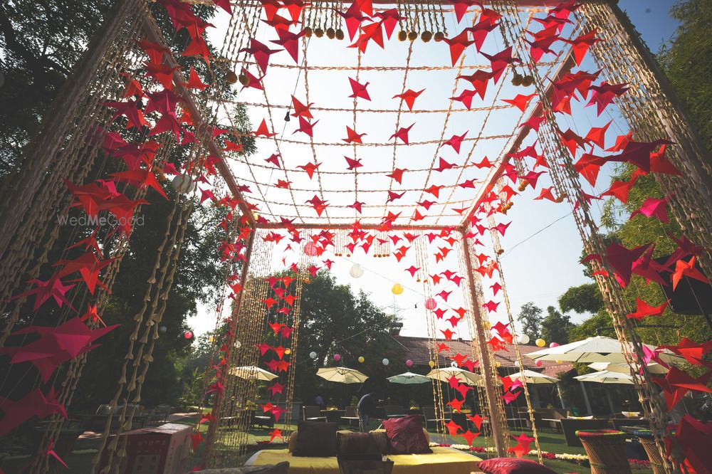 Photo of Unique mandap with paper crane decor