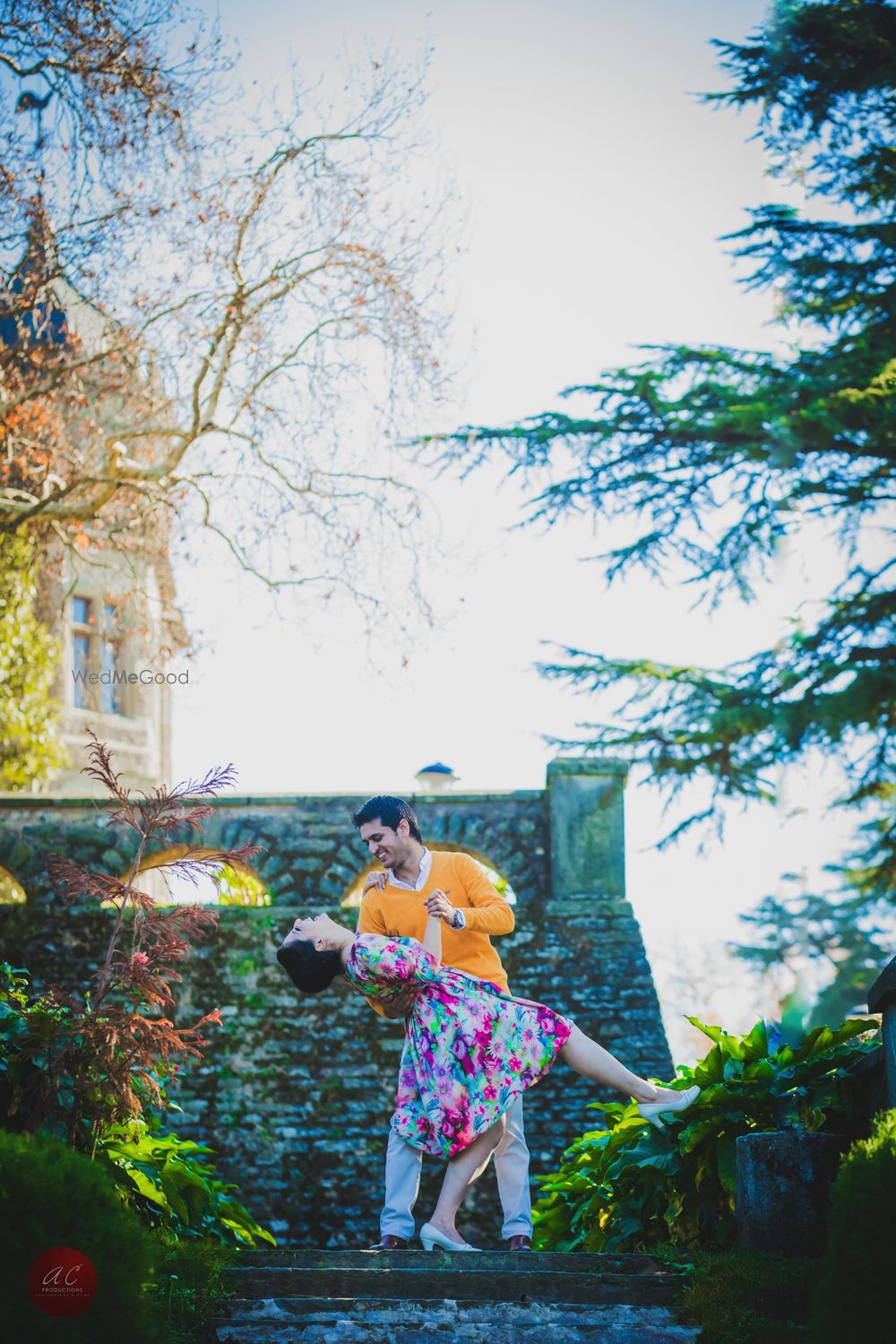 Photo of couple dancing shoot