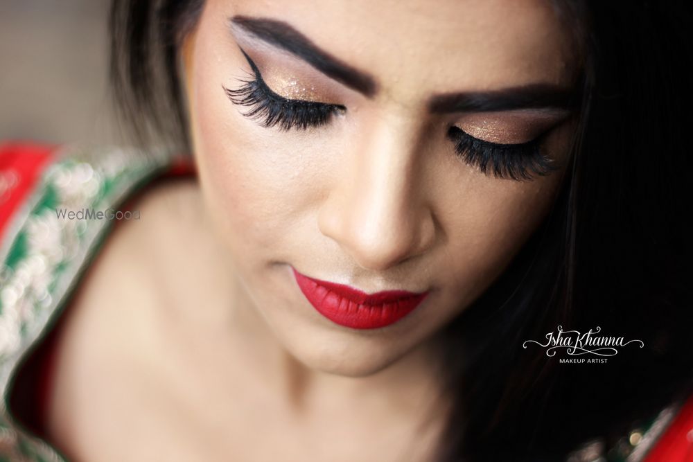 Photo By Isha Khanna - Bridal Makeup