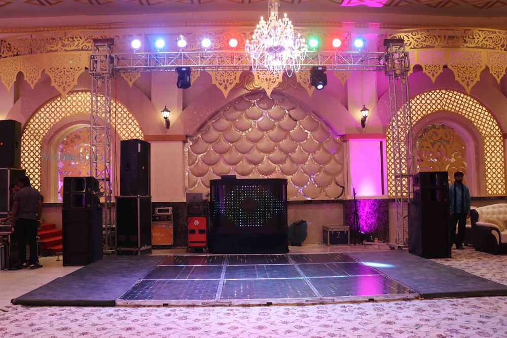 Photo By Golden Suites - Venues