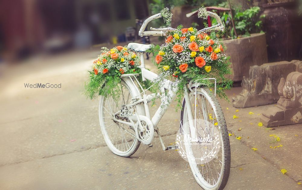 Photo of white bicycle