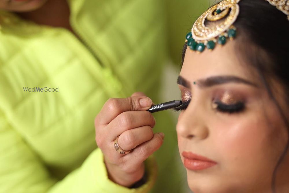 Photo By Makeover by Manleen Puri - Bridal Makeup