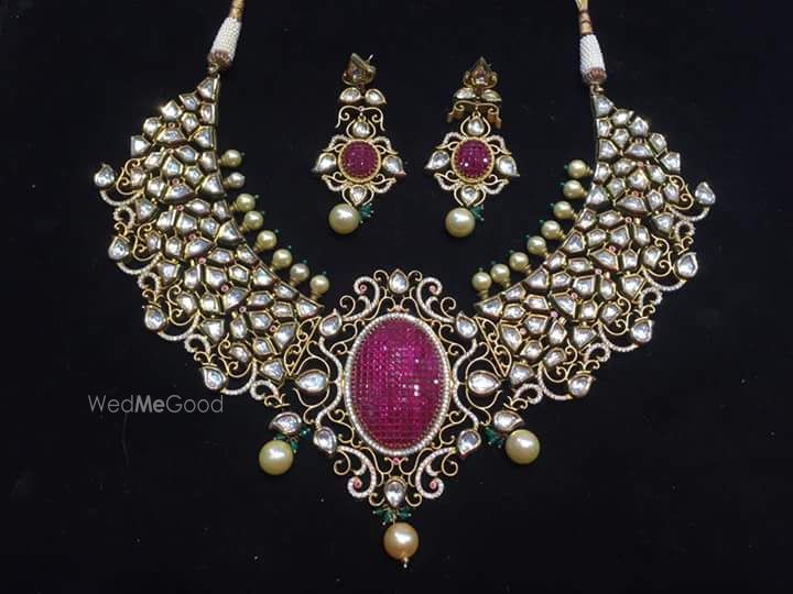 Photo of kundan and diamond bridal necklace