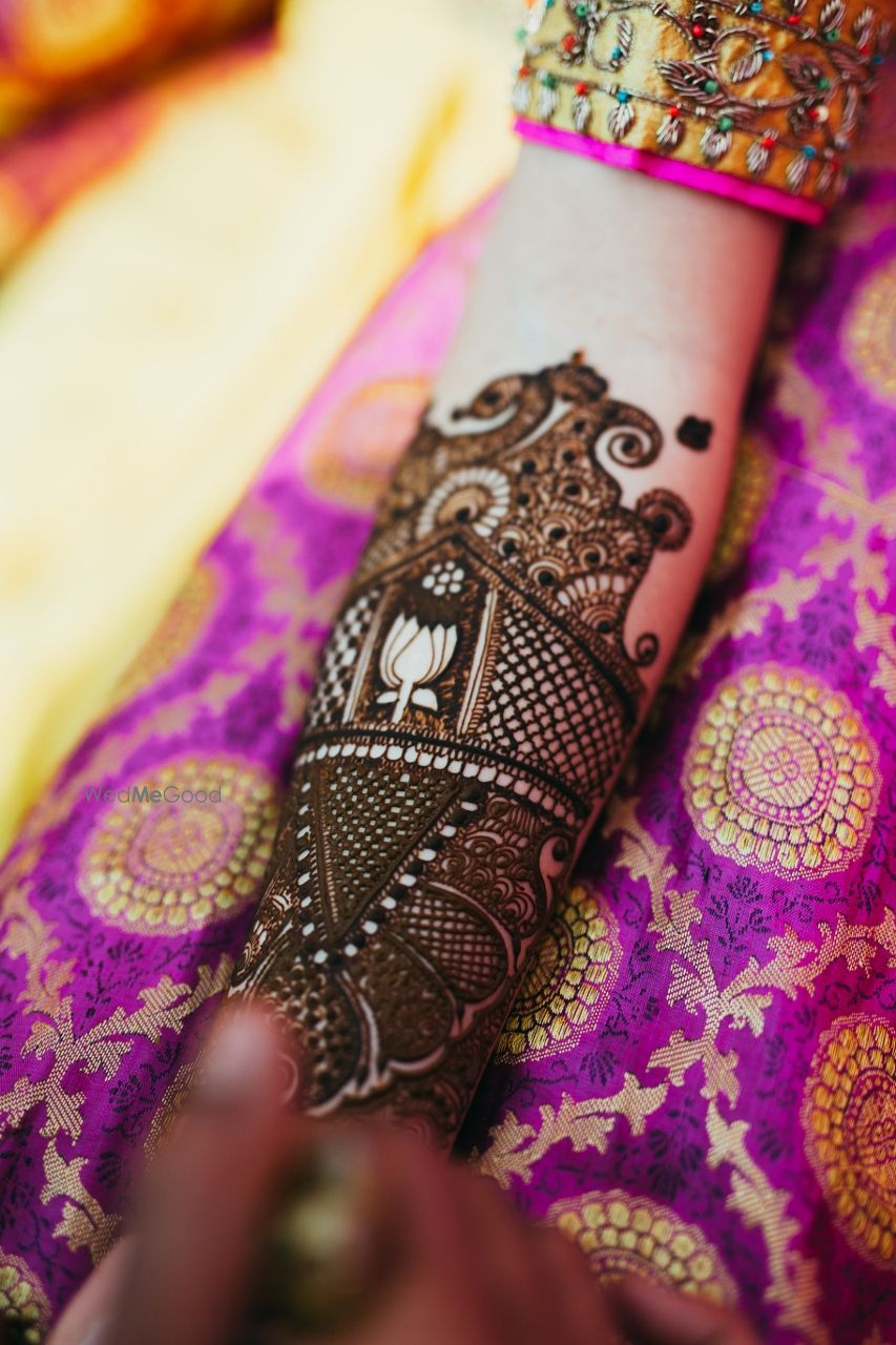 Photo of Intricate hand mehendi designs