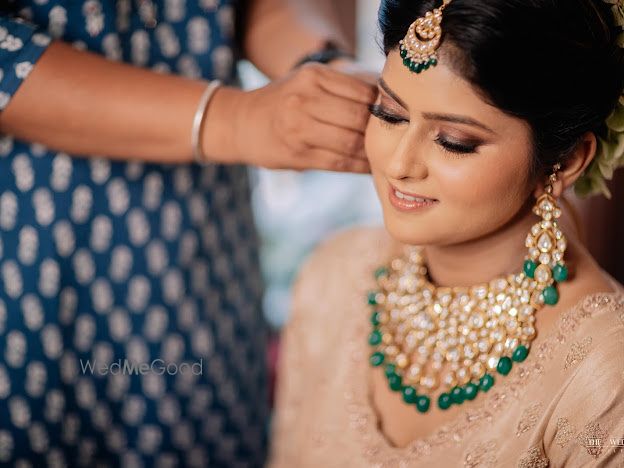 Photo From Ayushi Jain's Destination Wedding looks - By Make up by Shriya Pardal