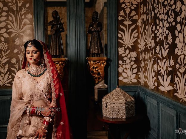 Photo From Ayushi Jain's Destination Wedding looks - By Make up by Shriya Pardal