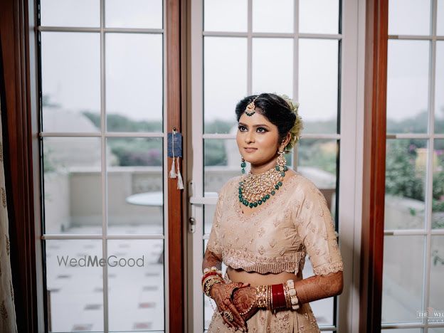 Photo From Ayushi Jain's Destination Wedding looks - By Make up by Shriya Pardal