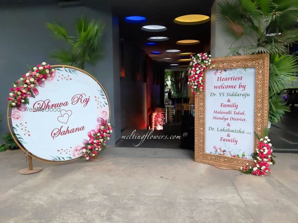 Photo From Contemporary Reception & Wedding Decot at Radission Blu - Atria - By Melting Flowers