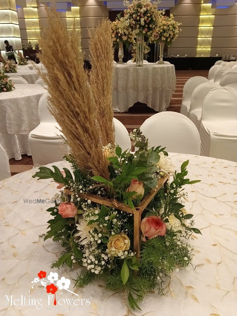 Photo From Contemporary Reception & Wedding Decot at Radission Blu - Atria - By Melting Flowers