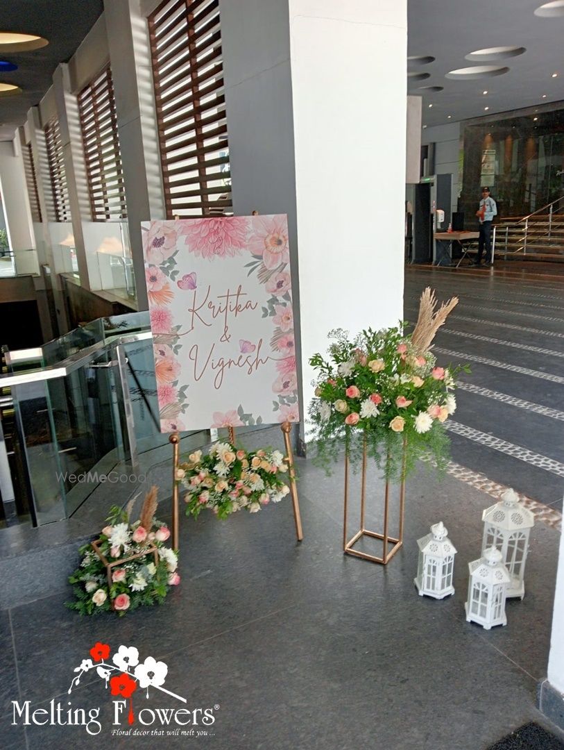 Photo From Contemporary Reception & Wedding Decot at Radission Blu - Atria - By Melting Flowers