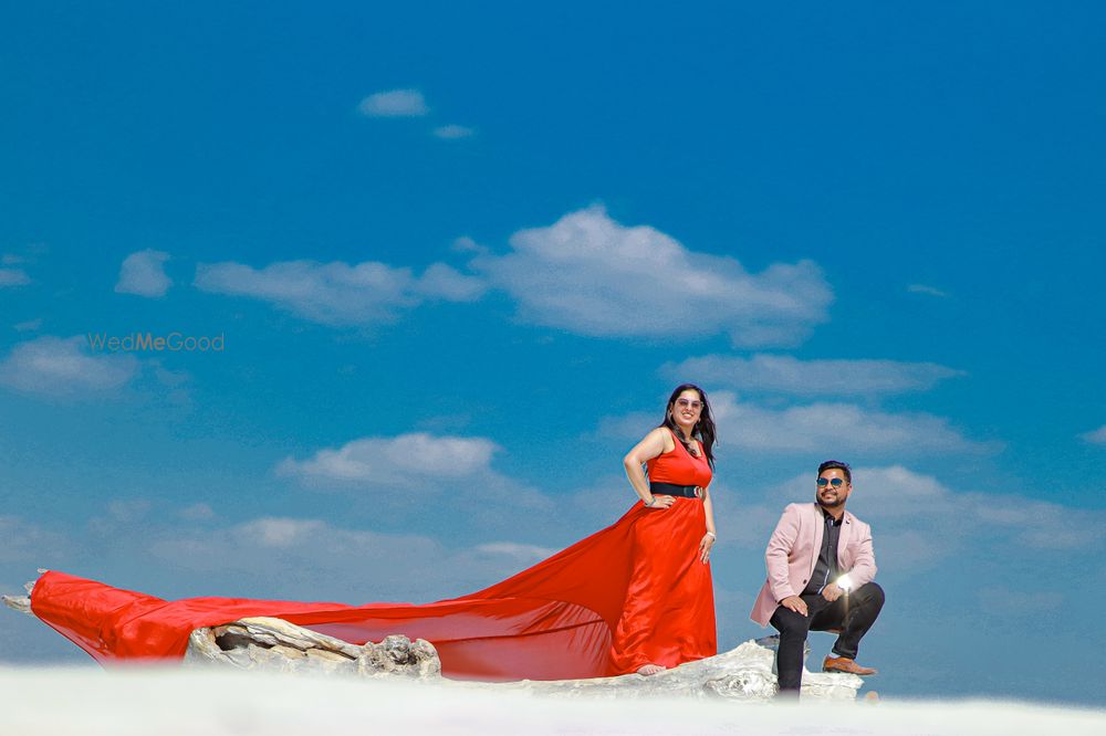 Photo From pre-wedding - By Make It Perfect 