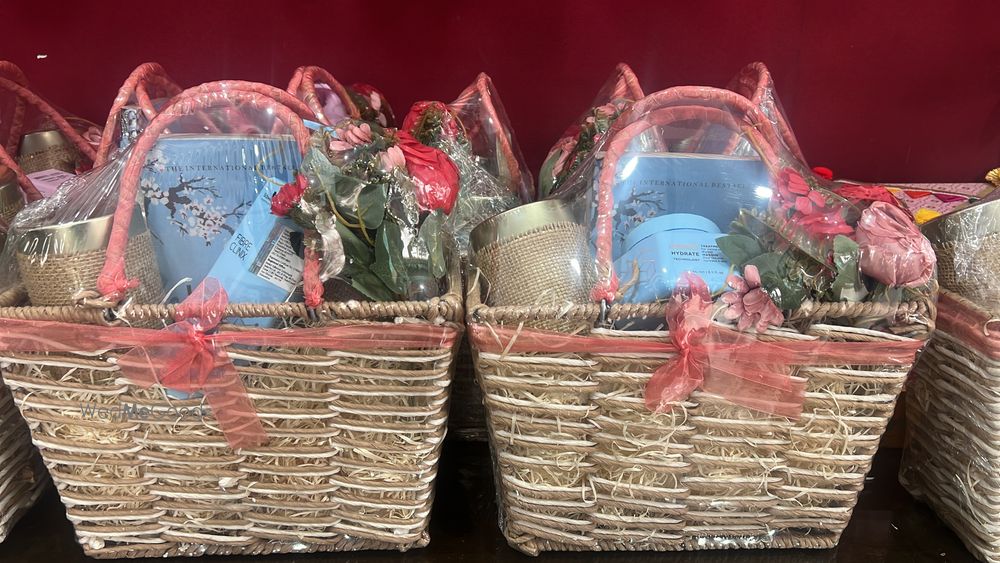 Photo From Customised hampers - By Pitaaradotcom