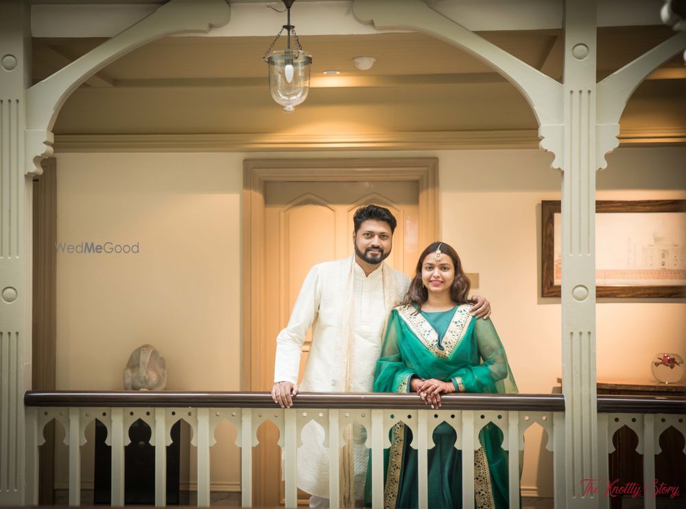 Photo From Couple Shoot In Taj Mahal Place - By The Knotty Story