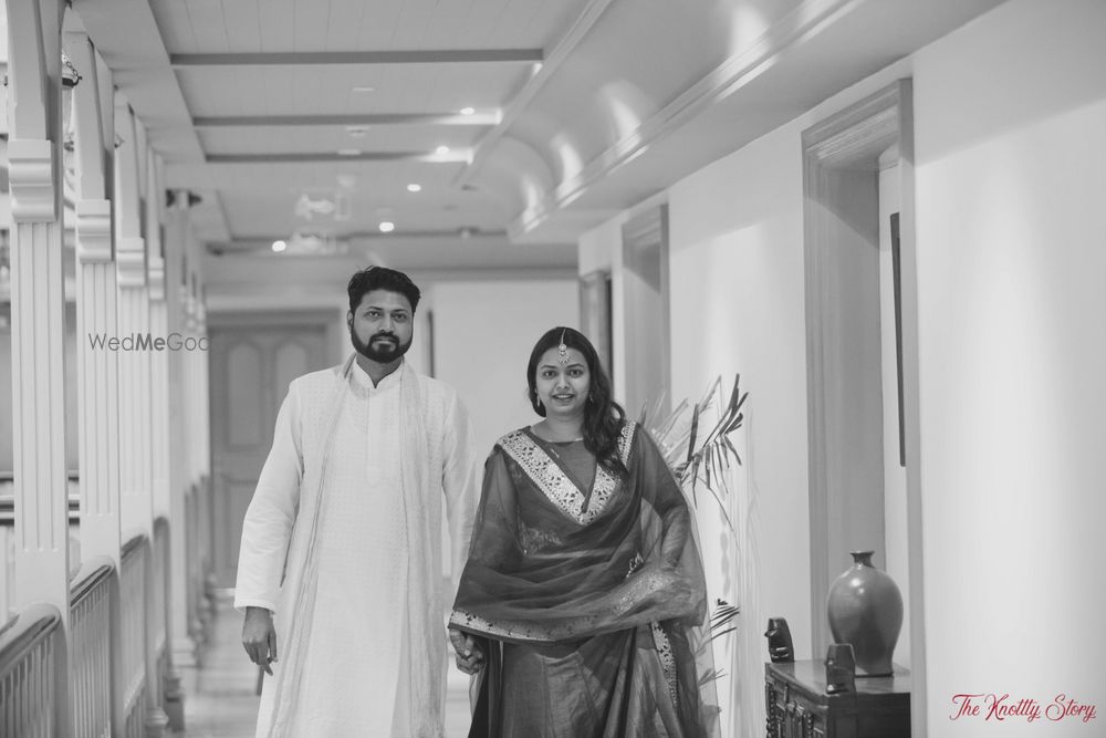 Photo From Couple Shoot In Taj Mahal Place - By The Knotty Story