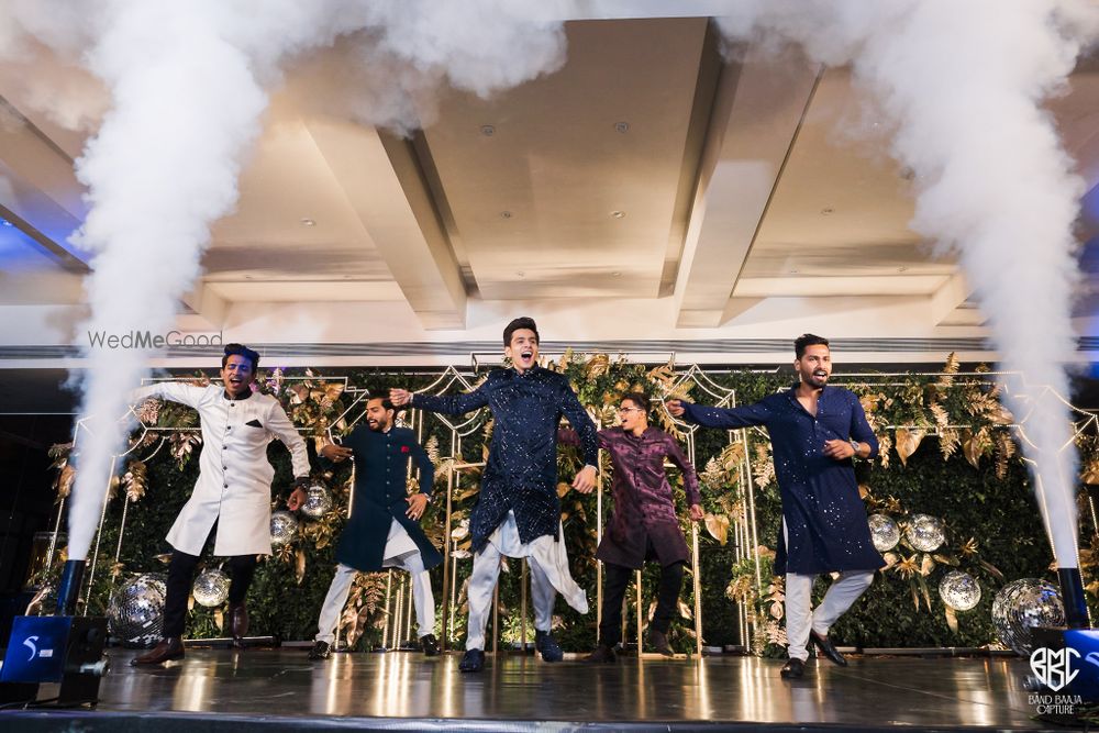 Photo From Yash Devanshi: Energetic Sangeet at JK Banquets, Worli - By Band Baaja Capture