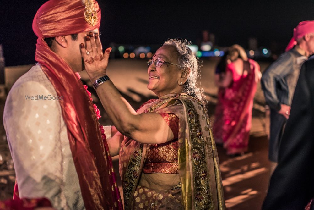 Photo From Sarah  + Vivek - By Sunny Pariani Photography