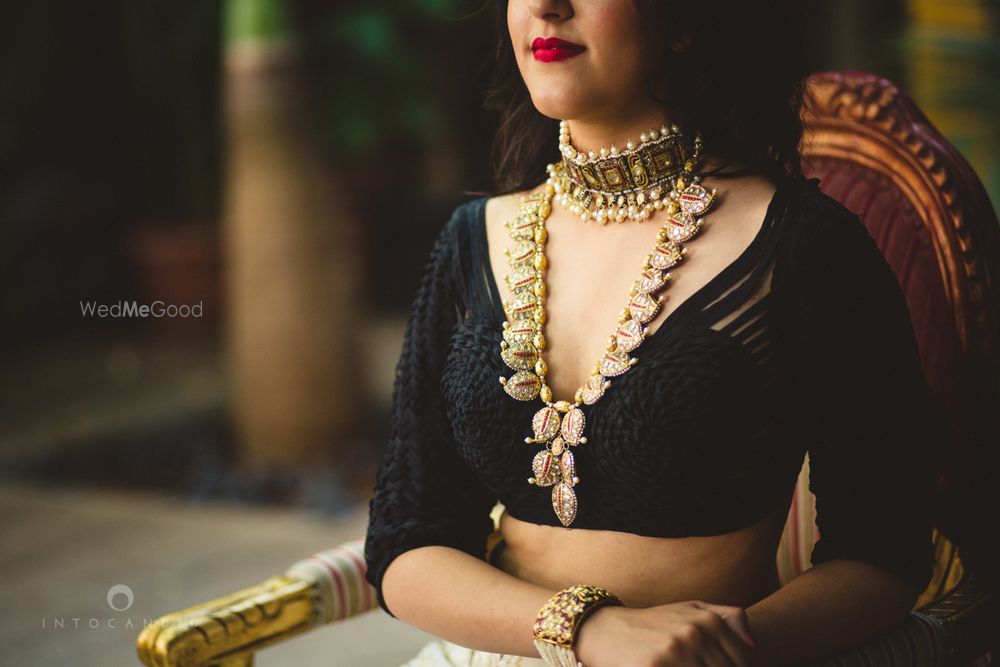 Photo From WedMeGood: Red Carpet Bride - By Bespoke Vintage Jewels - By Shweta & Nitesh Gupta