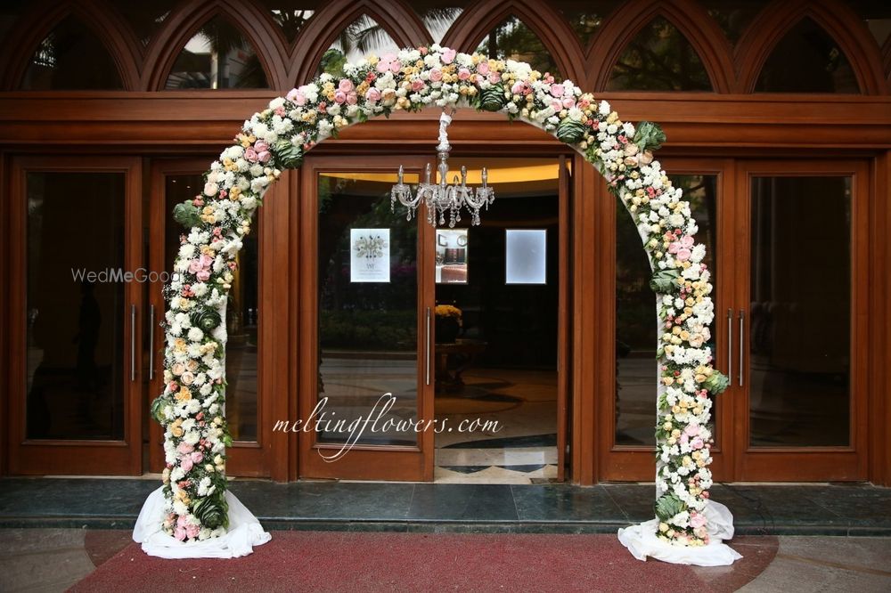 Photo From ENTRANCE - By Melting Flowers