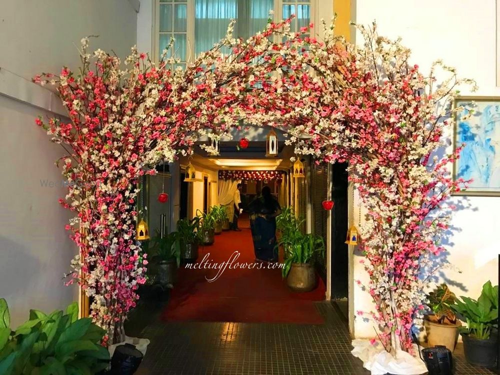 Photo From ENTRANCE - By Melting Flowers