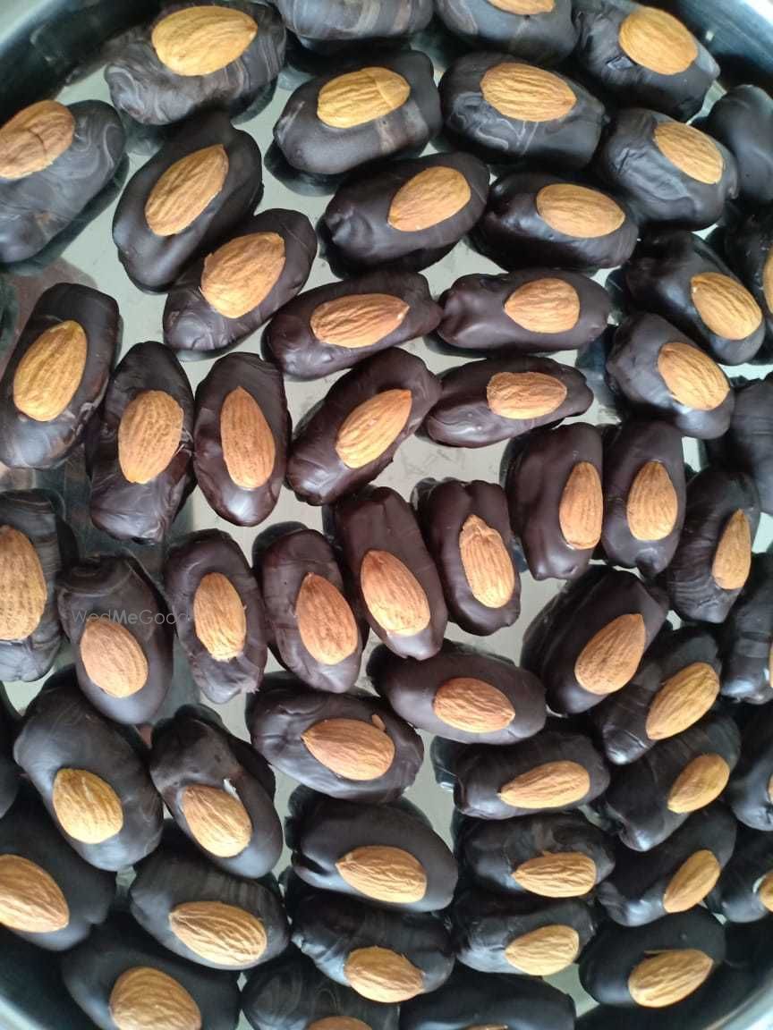 Photo From CHOCOLATE COATED DATES With STUFFED NUTS - By Date Delights