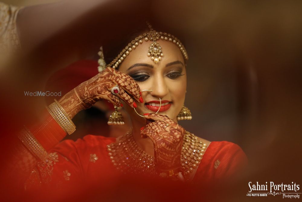 Photo of Pretty bride posing