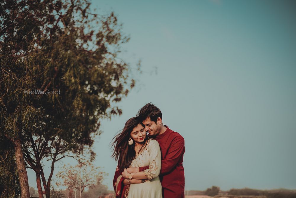 Photo From POONAM x DISHANT || PRE-WEDDING - By Papertales Studio