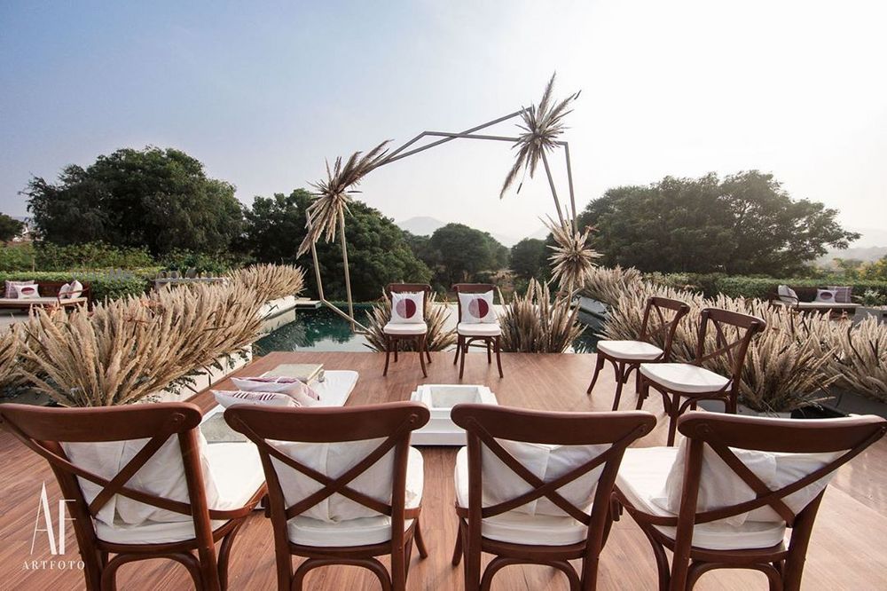 Photo of Absolutely unique and rustic open mandap decor