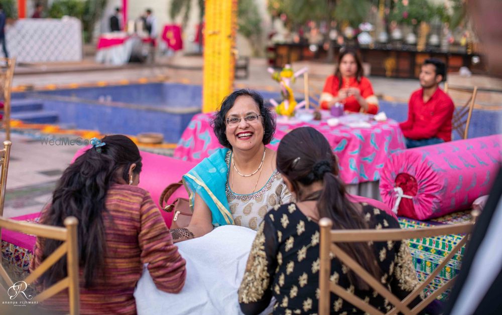 Photo From Deeksha's Mehandi Set - By Weddings by Ananya Rijhwani