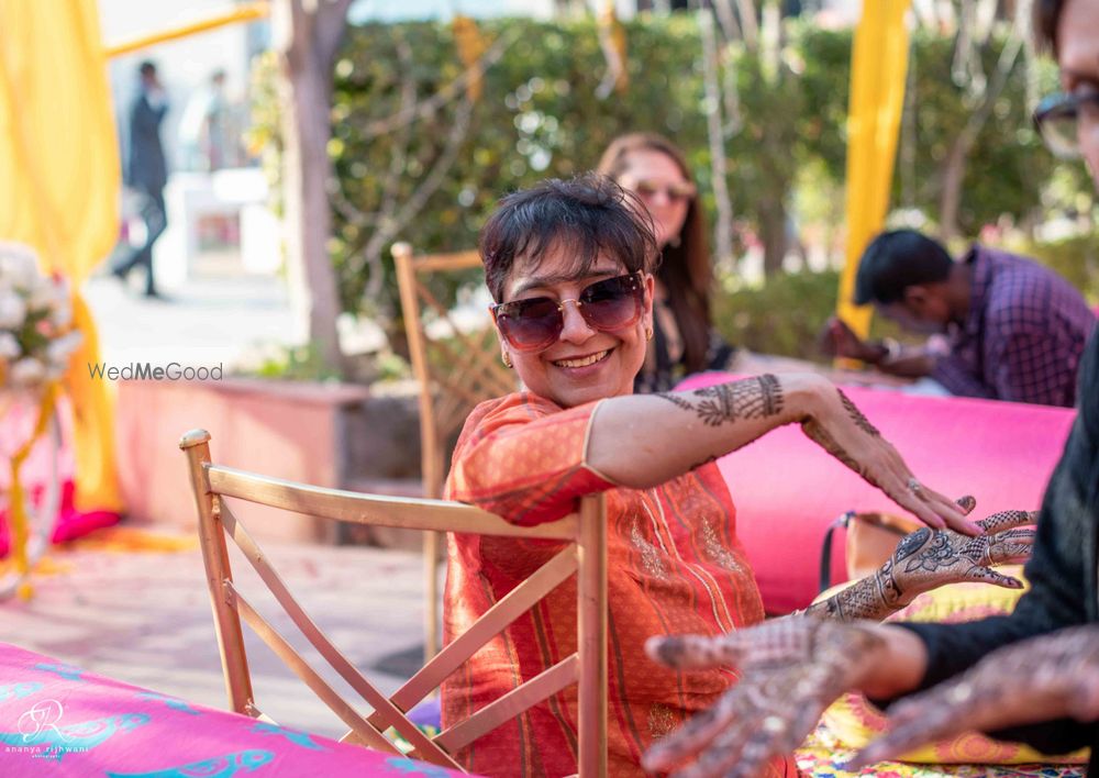 Photo From Deeksha's Mehandi Set - By Weddings by Ananya Rijhwani