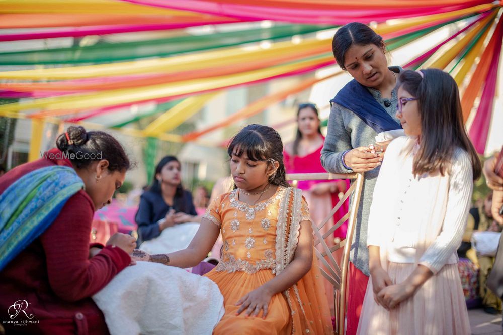 Photo From Deeksha's Mehandi Set - By Weddings by Ananya Rijhwani