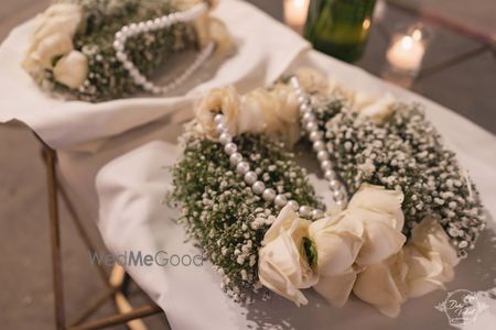 Photo of babys breath and pearl jaimalas