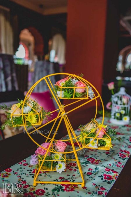 Photo of Ferris wheel floral arrangement