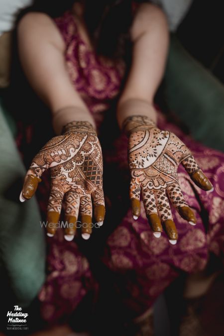 Photo of traditional bridal mehendi design