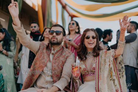 Photo of candid couple portrait on mehendi day