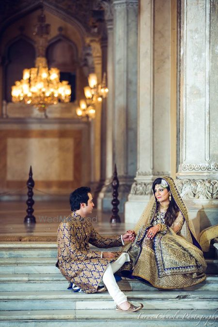 Photo of regal couple portraits