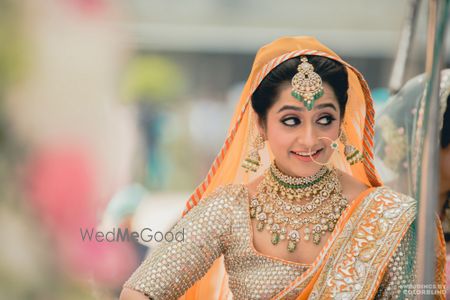 Dark Green Wedding Photoshoot & Poses Photo orange dupatta