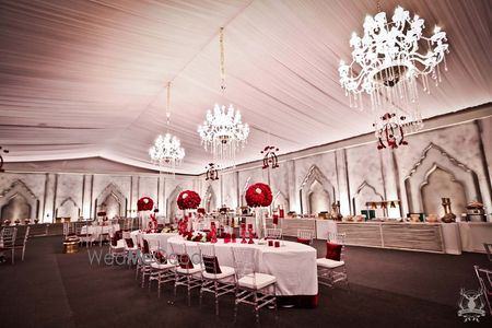 Photo of elegant reception decor