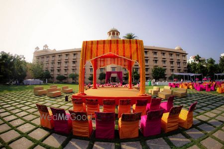 Orange Wedding Decor Photo