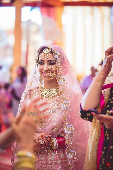 Light Pink Wedding Photoshoot & Poses Photo gold nosering