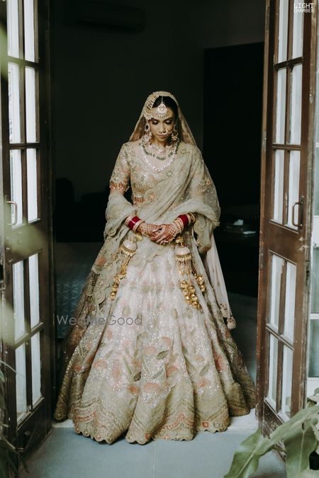 Photo of royal punjabi bridal look with heavy jewellery