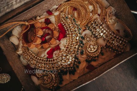 Photo of Beautiful layout of the bridal jewellery