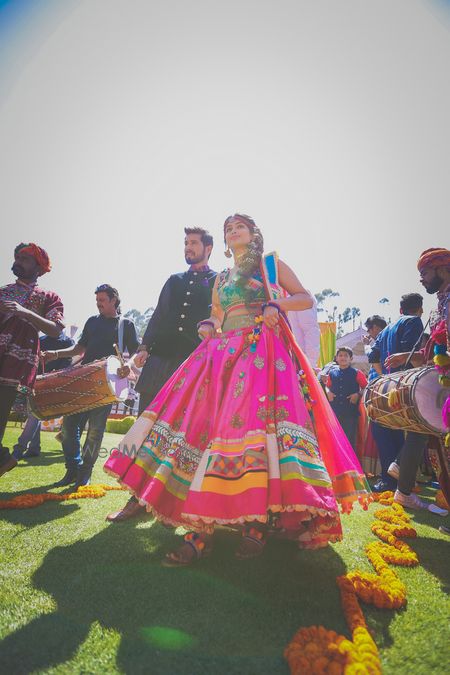 Bright Pink Outfits Photo